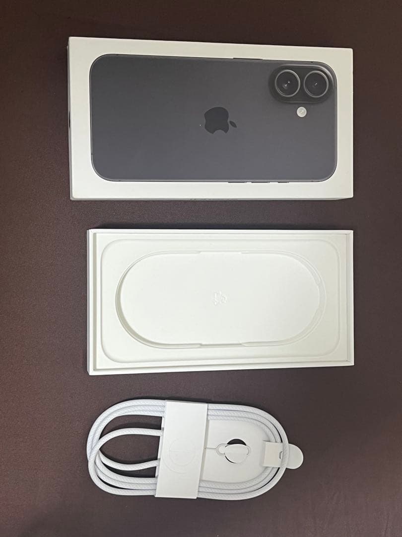 Apple iPhone16 おまけ付き！　※最終値下げ