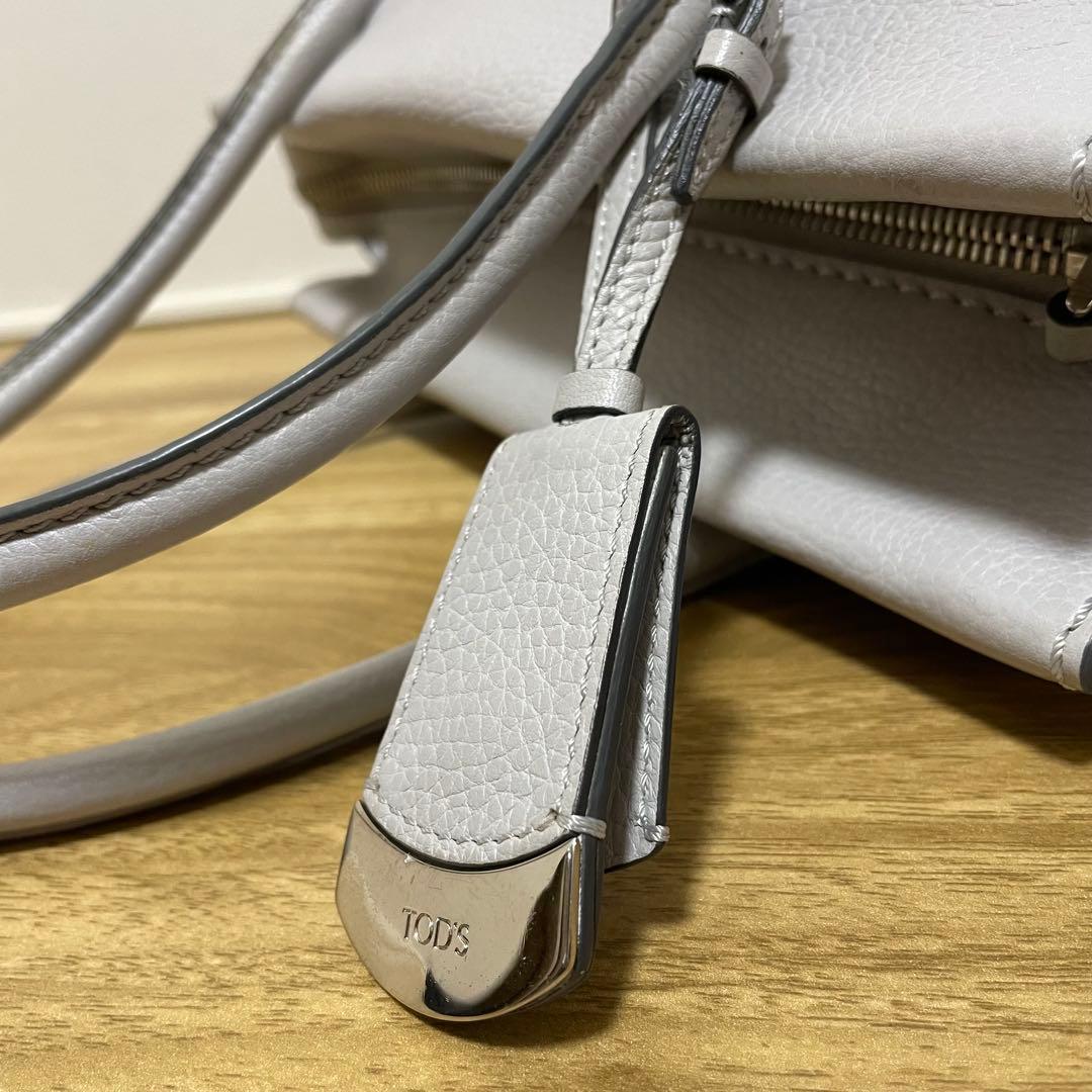 《美品》TOD’S （トッズ）レザー ハンドバッグ ライトグレー