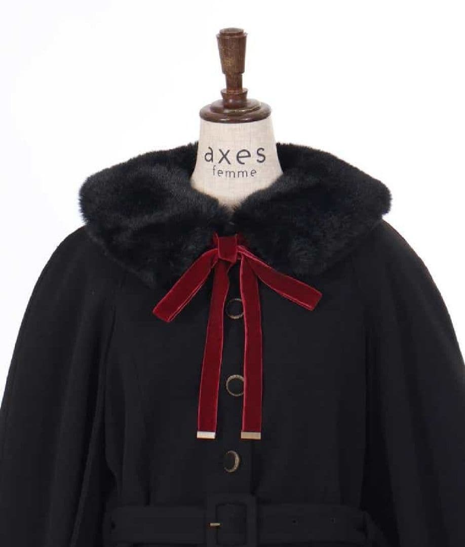 最終値下げ！【新品未使用】axes femme ファー襟付きケープコート 黒