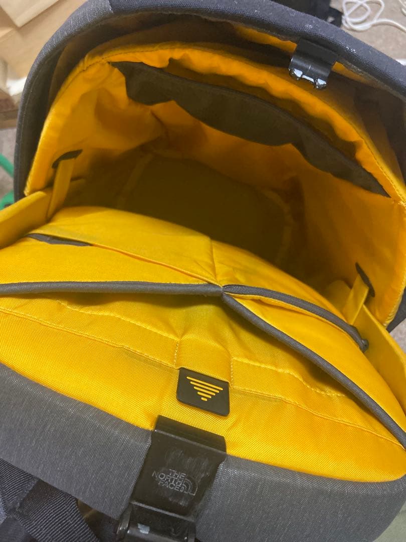 【美品THE NORTH FACE】アクセスパックオーツー リュック　グレー