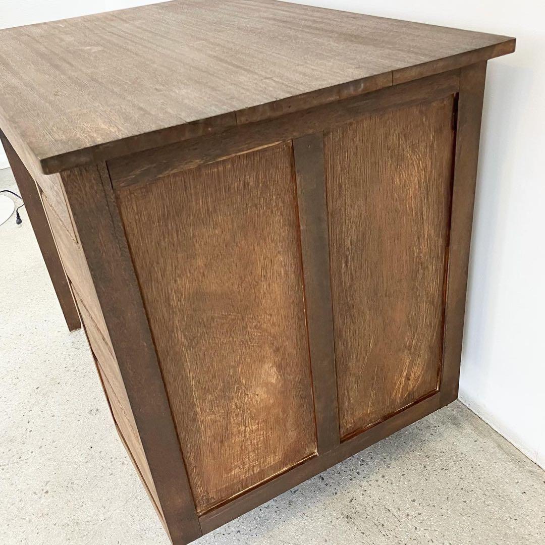 レトロな片袖机