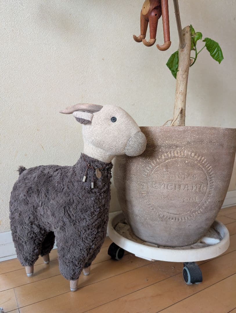 ブルネロクチネリ　非売品　ヤギ　ぬいぐるみ　カシミヤ　モヘア　希少　超レア　美品