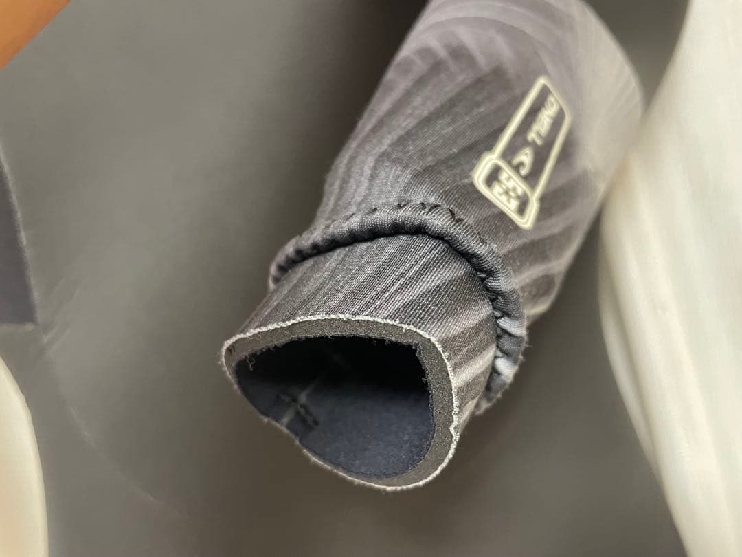 オニール　スーパーフリーク ウィメンズ ウエットスーツ バックジップ 5x3mm