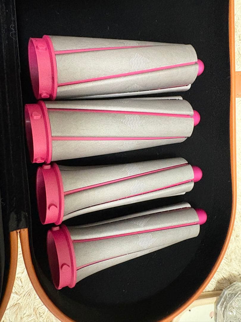 Dyson ヘアドライヤー エアラップ　レザーケース付き