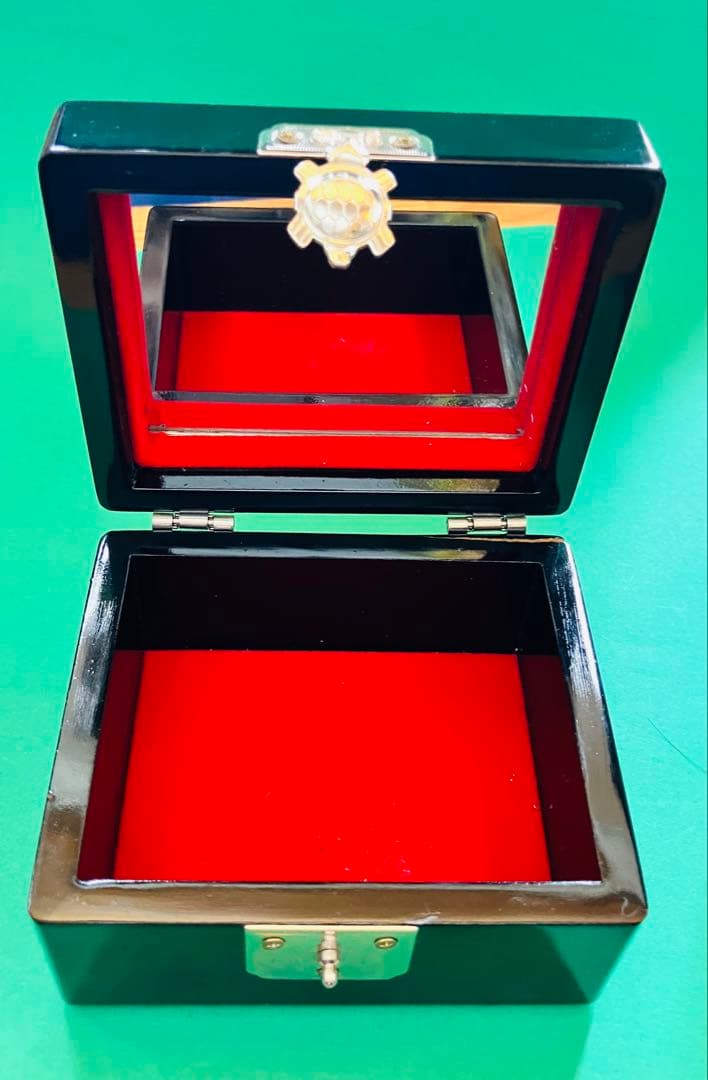 黒い木製 蝶と花のデザイン 宝石箱 貝殻細工 鏡付き 伝統工芸品 ゴージャス