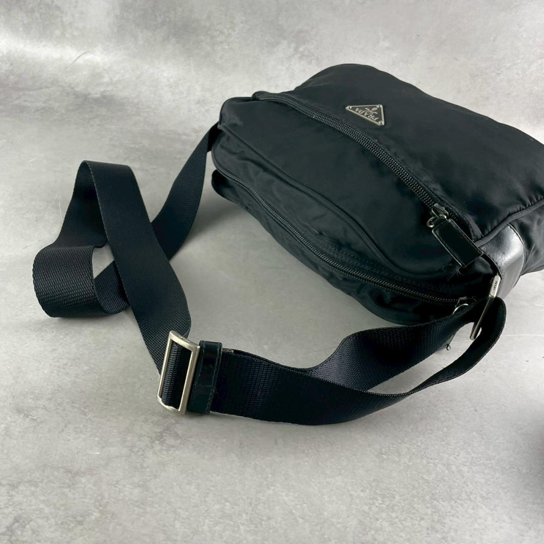 美品✨プラダ ショルダーバッグ カメラバッグ 三角ロゴ テスート ネロ ナイロン