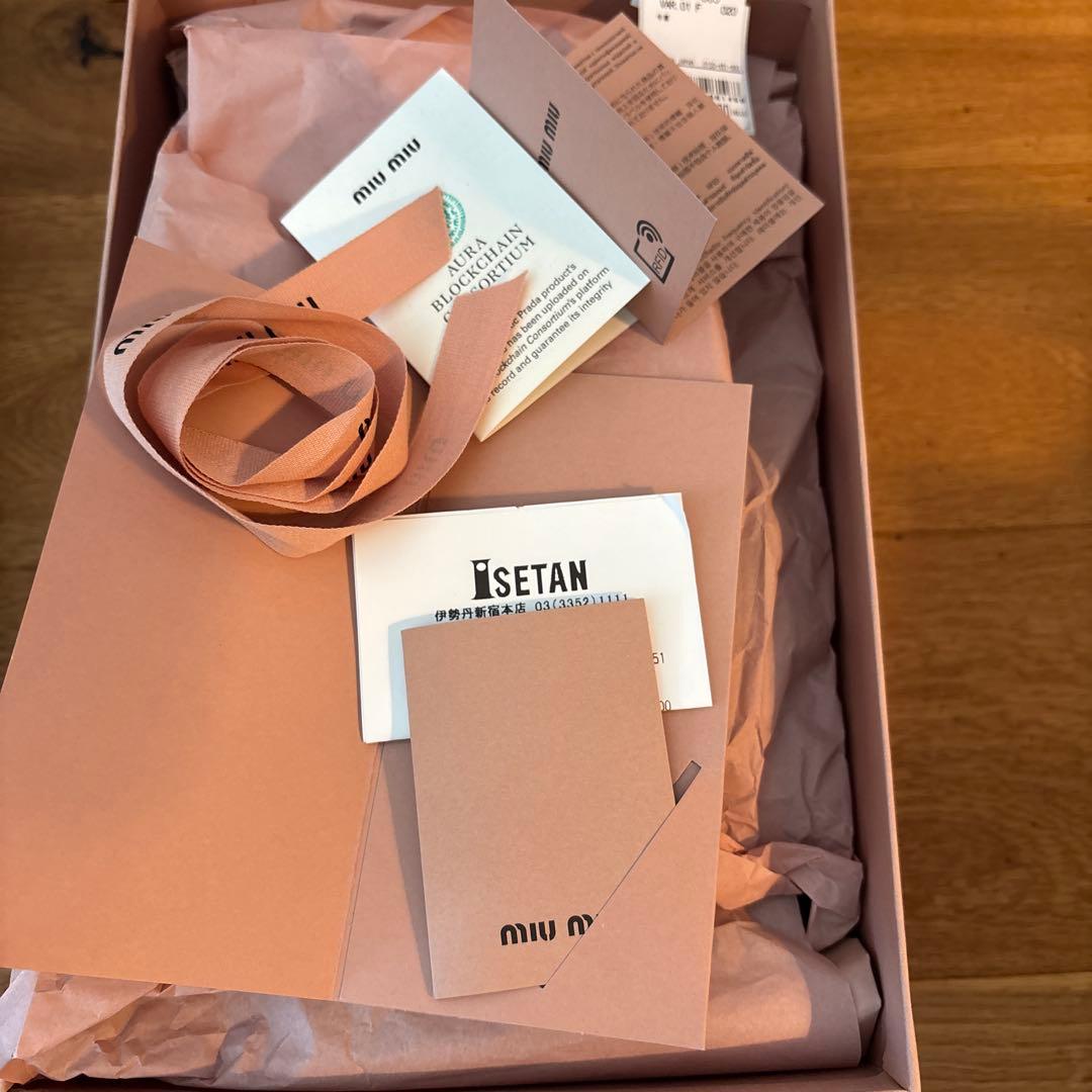 miumiuローファー　ベージュ　38.5