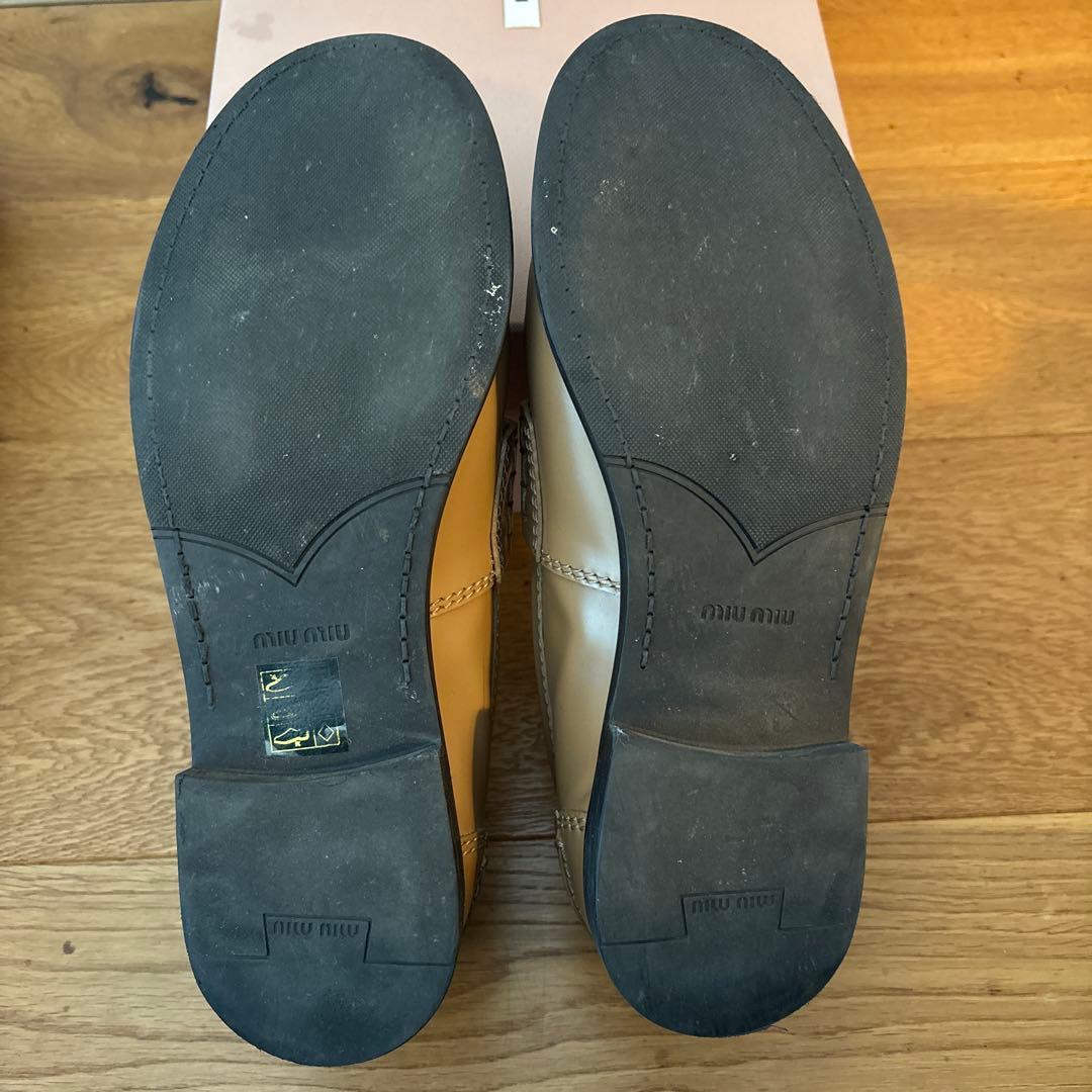 miumiuローファー　ベージュ　38.5