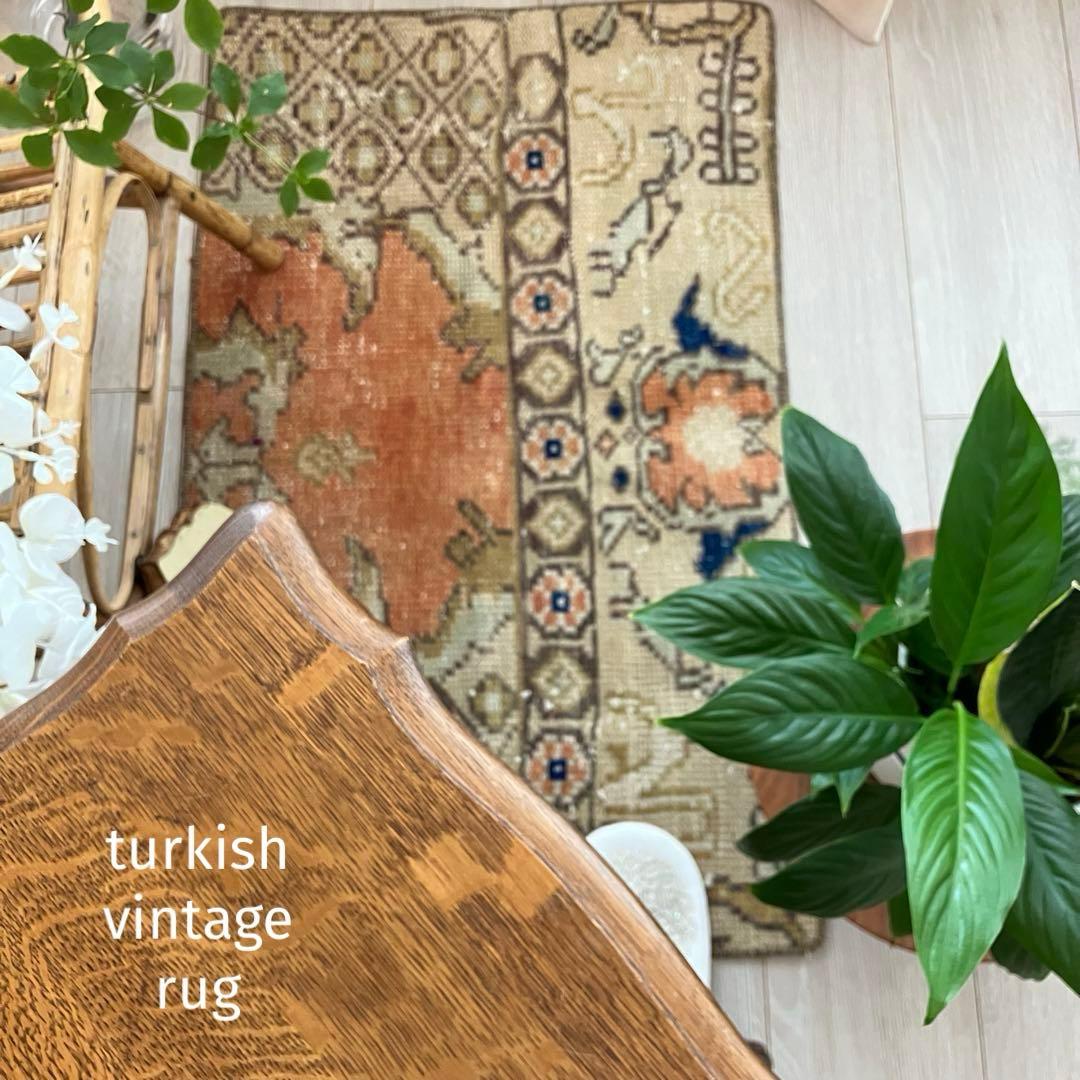 ミルキーべージュ✳︎48×77✳︎ブラウン　ブルー　オレンジ　トルコヴィンテージラグ