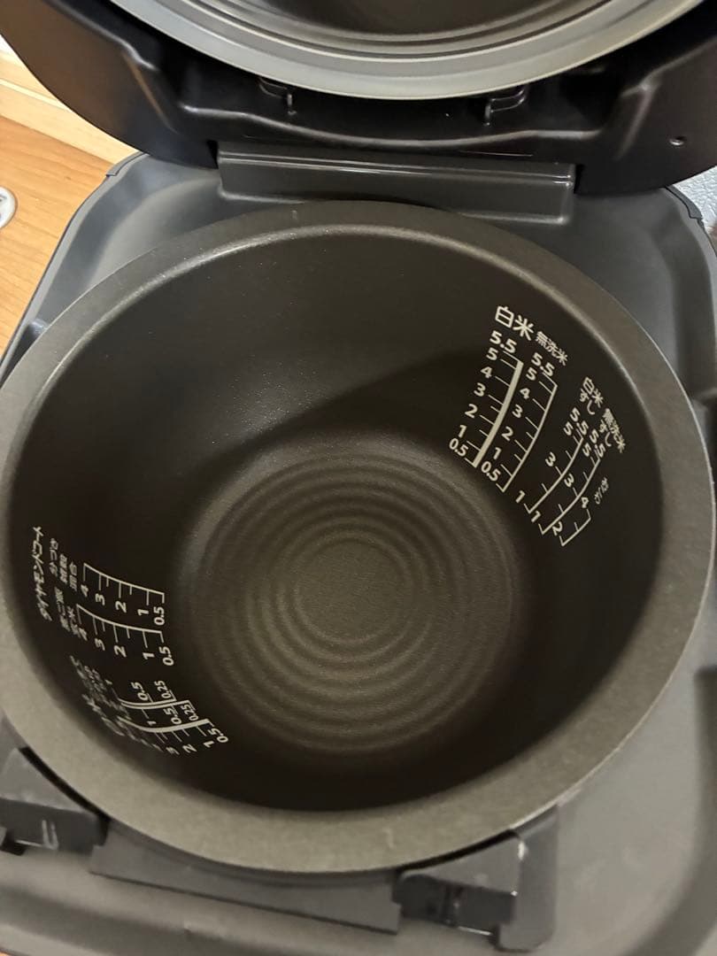 TOSHIBA RC-10HGW IH炊飯器