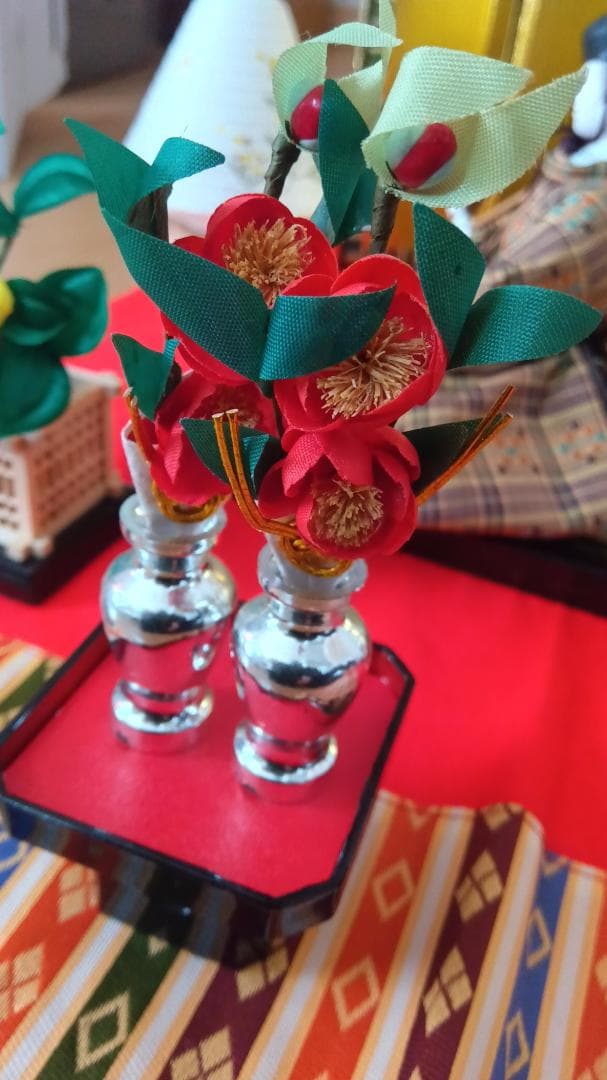 雛人形 親王床飾り 1体サイズ　縦横20センチ×高さ16センチ