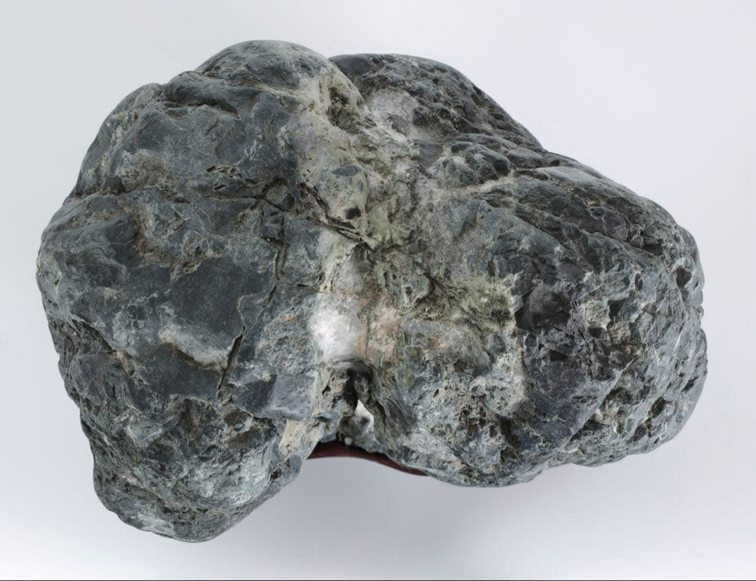 滝石 水石 添景 在銘台座付 12.5kg 盆石 鑑賞石 天然石 遠山石 飾石