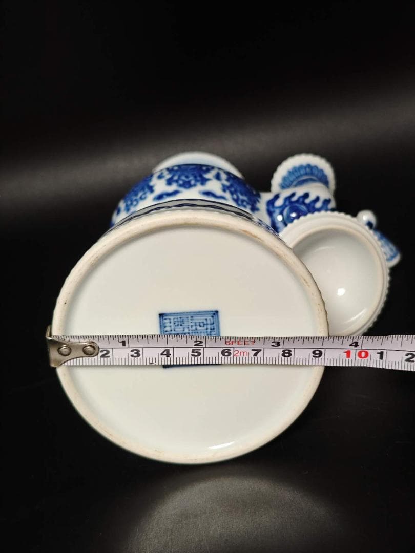 大清乾隆年製　染付青花唐草八宝紋瓶　チベット仏教用具　官窯物(E-19)