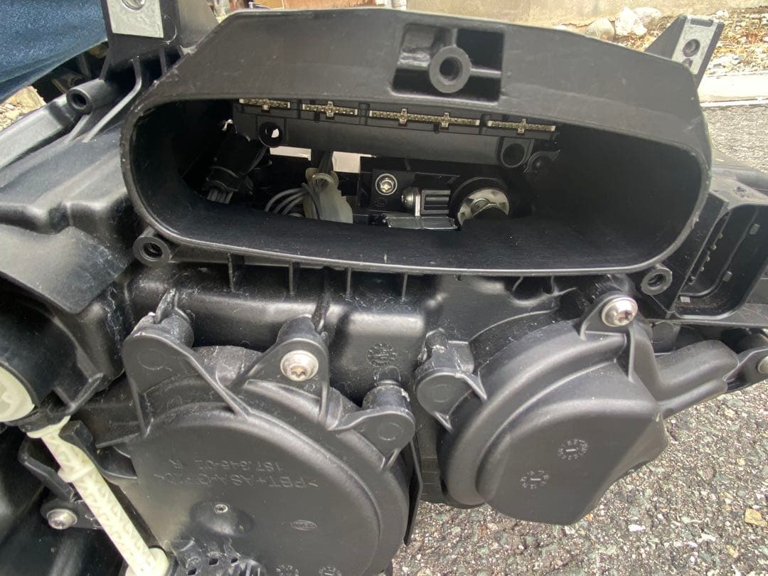 BMW純正右ヘッドライト5シリーズF 10F11ライト