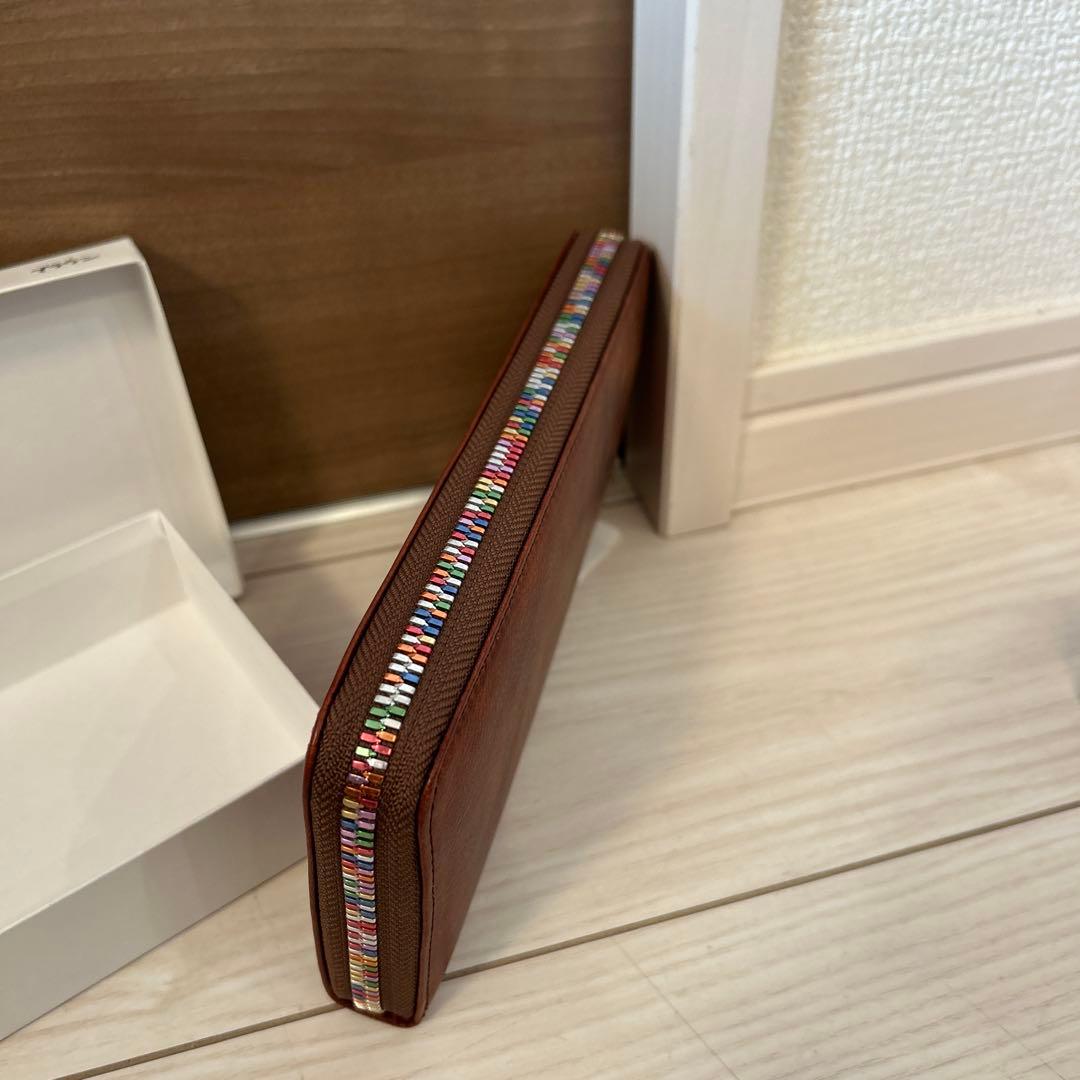 【未使用】スヌーピー 本革　長財布　型押し　ラウンドファスナー　箱入り