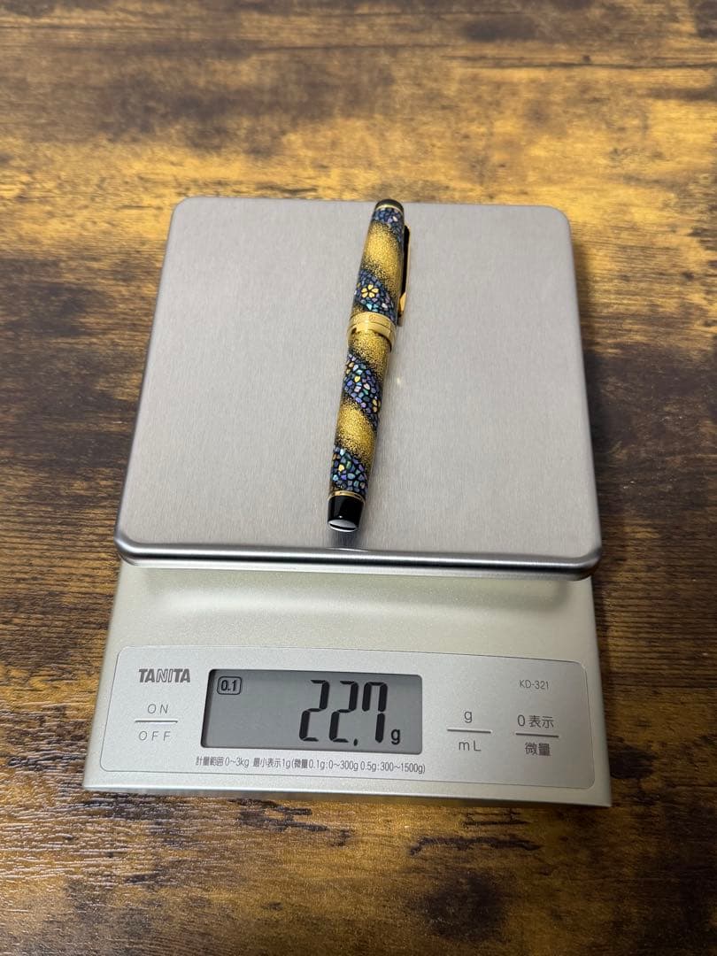 新品未使用　内閣総理大臣　特別慰労品 螺鈿蒔絵 桜流れ セーラー　万年筆　M