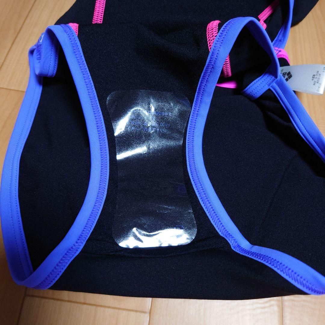 Mサイズ 新品未使用 アリーナ レディース カラフルキャラクター水着 W503