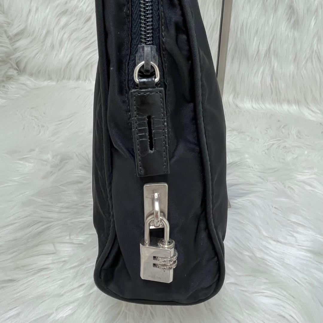 PRADA プラダ　ナイロン ショルダー　トートバッグ三角プレート　白タグあり