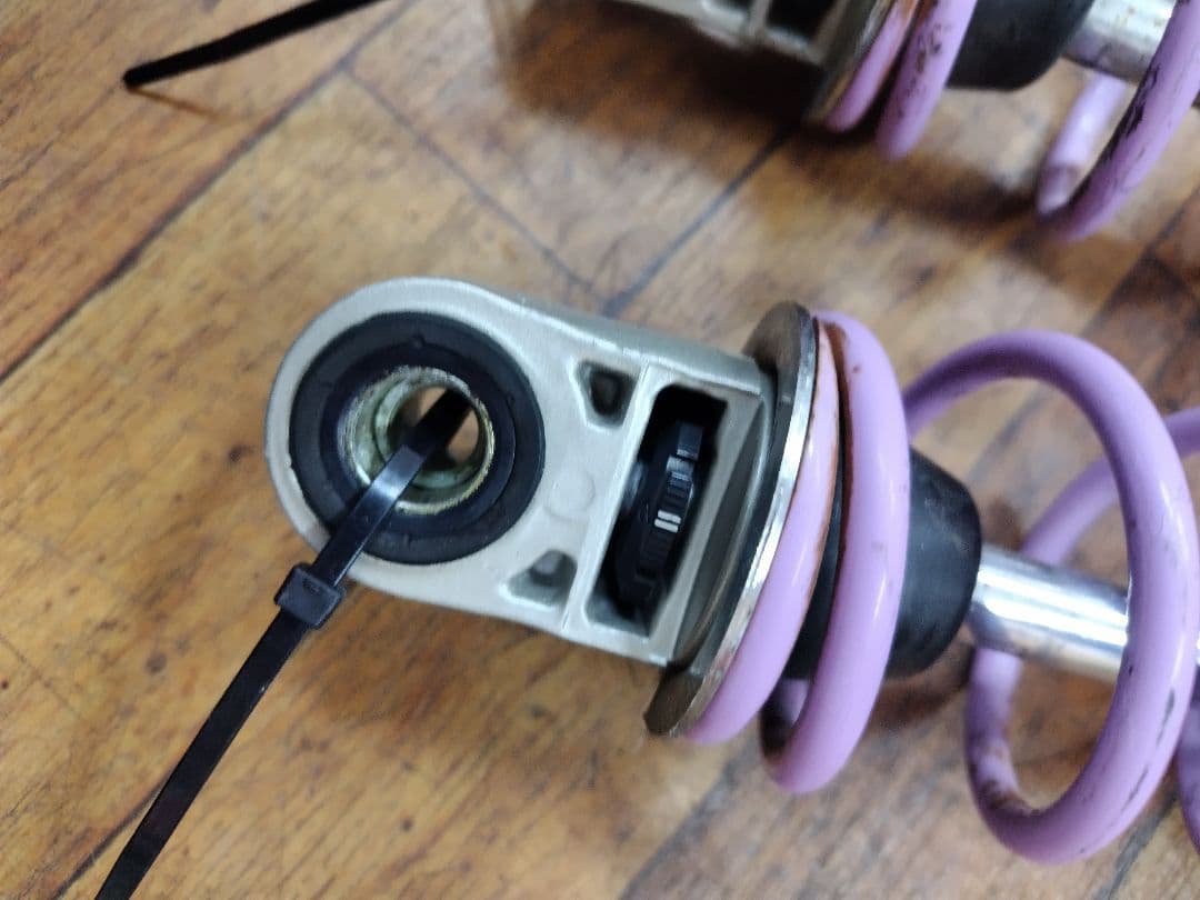 値下げしましたモンキー12V カヤバ　リアサスペンション 330m