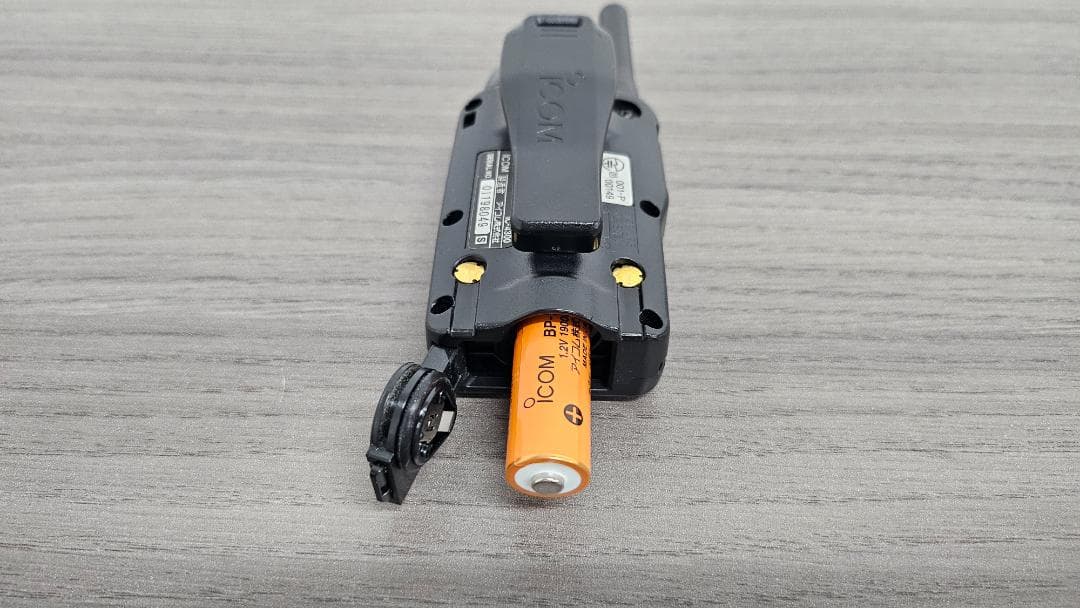 アイコム IC-4300 トランシーバー５個／ 二口タイプ充電器３個セット