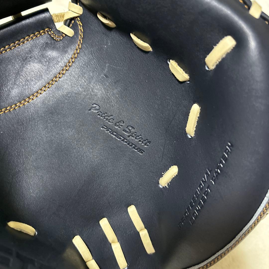 定価税込59400円　ゼット　プロステイタス　硬式キャッチャーミット　小林モデル