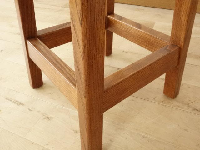 北海道手作り家具　ケヤキ（欅）材　スツールD　座面一枚板