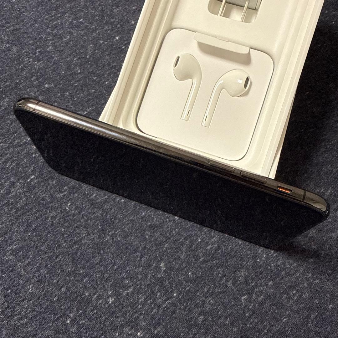 iPhone XS 512GB SIMフリー美品