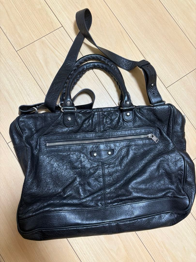 バレンシアガ　ブリーフケース　ビジネスバッグ　スタッズ　レザー