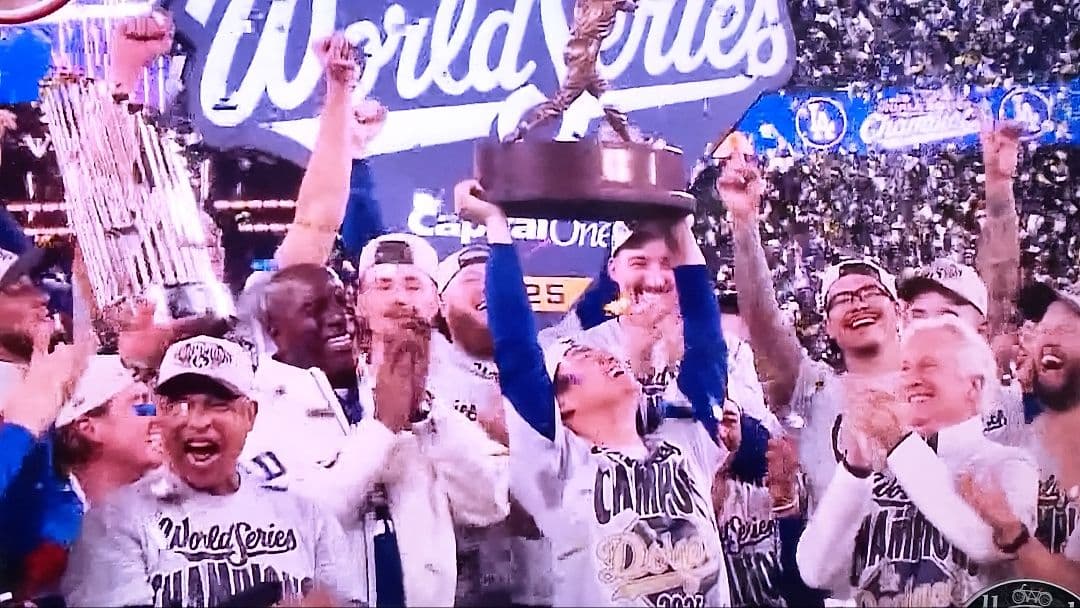 LAドジャース2025ワールドシリーズチャンピオン記念キャップ 国際荷物で取寄！