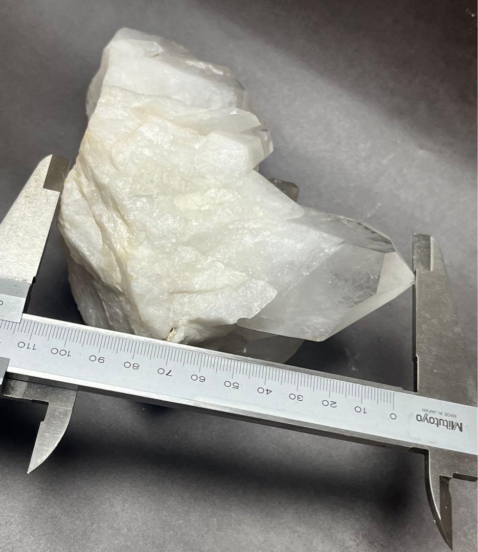 ブラジル産　水晶クラスター　1.3kg