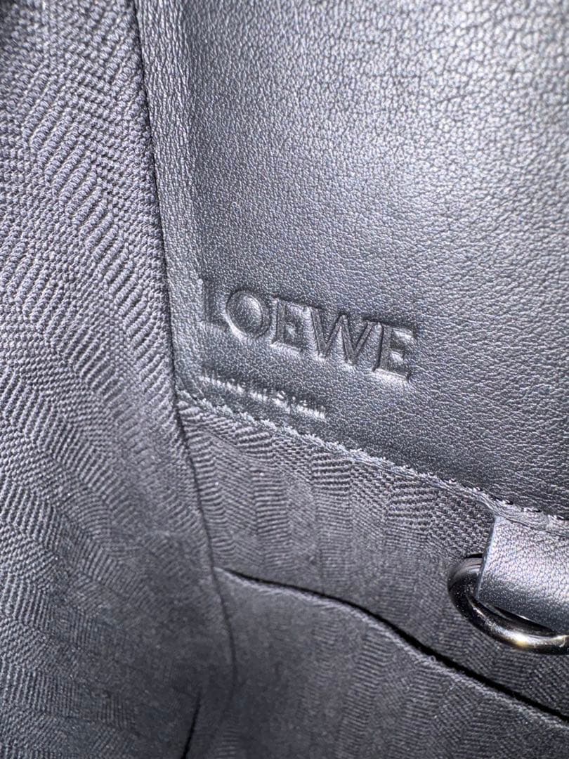 LOEWE ハンモックバッグ スモール（クラシックカーフ）ブラック