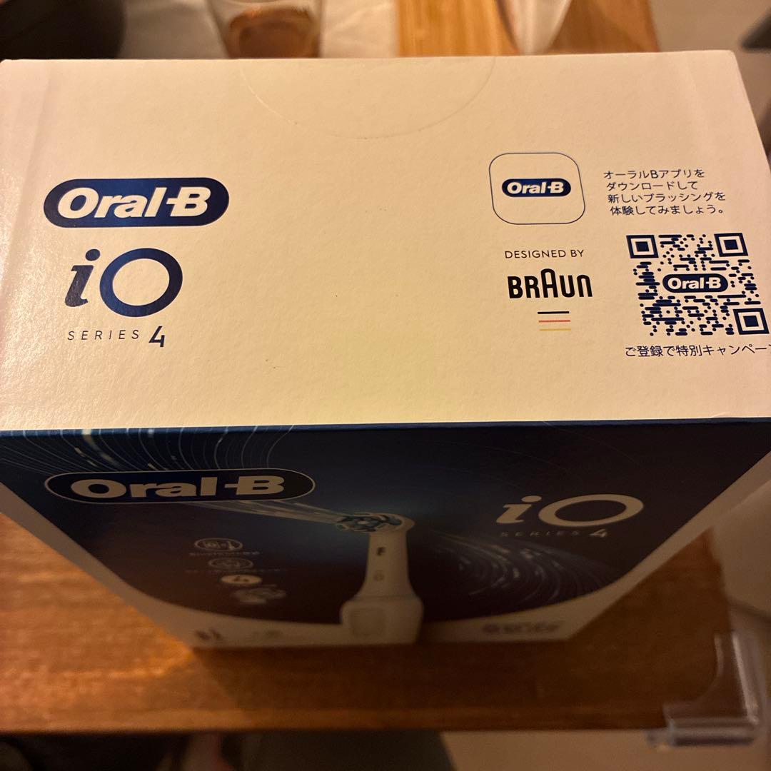 電動歯ブラシ　オーラルB iO4 クワイトホワイト