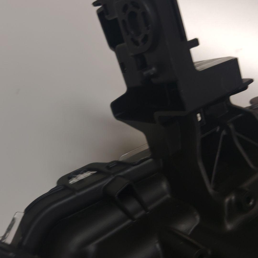 ダイハツ　ムーヴキャンバス850S右ヘッドランプ