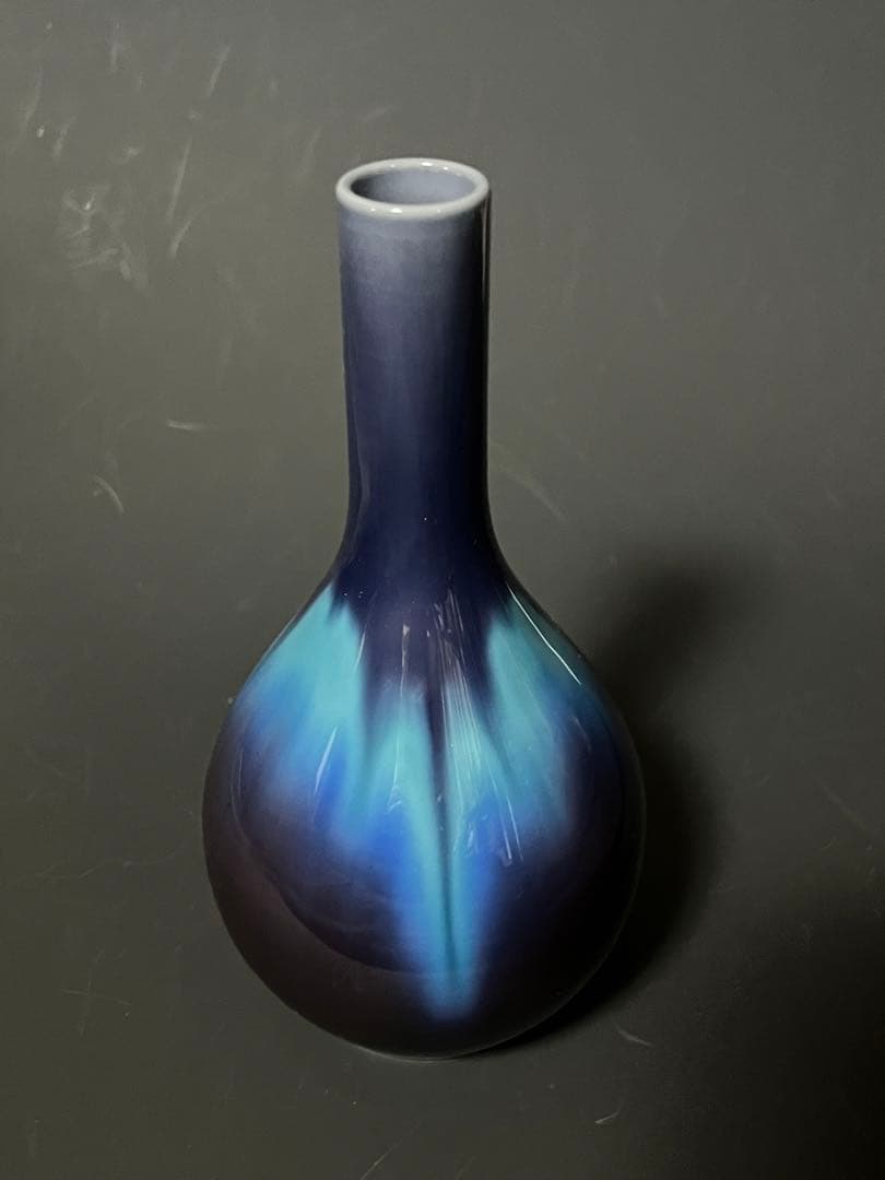 【徳上品】人間国宝三代徳田八十吉　未使用花生　美しく溶け合う青の芸術品