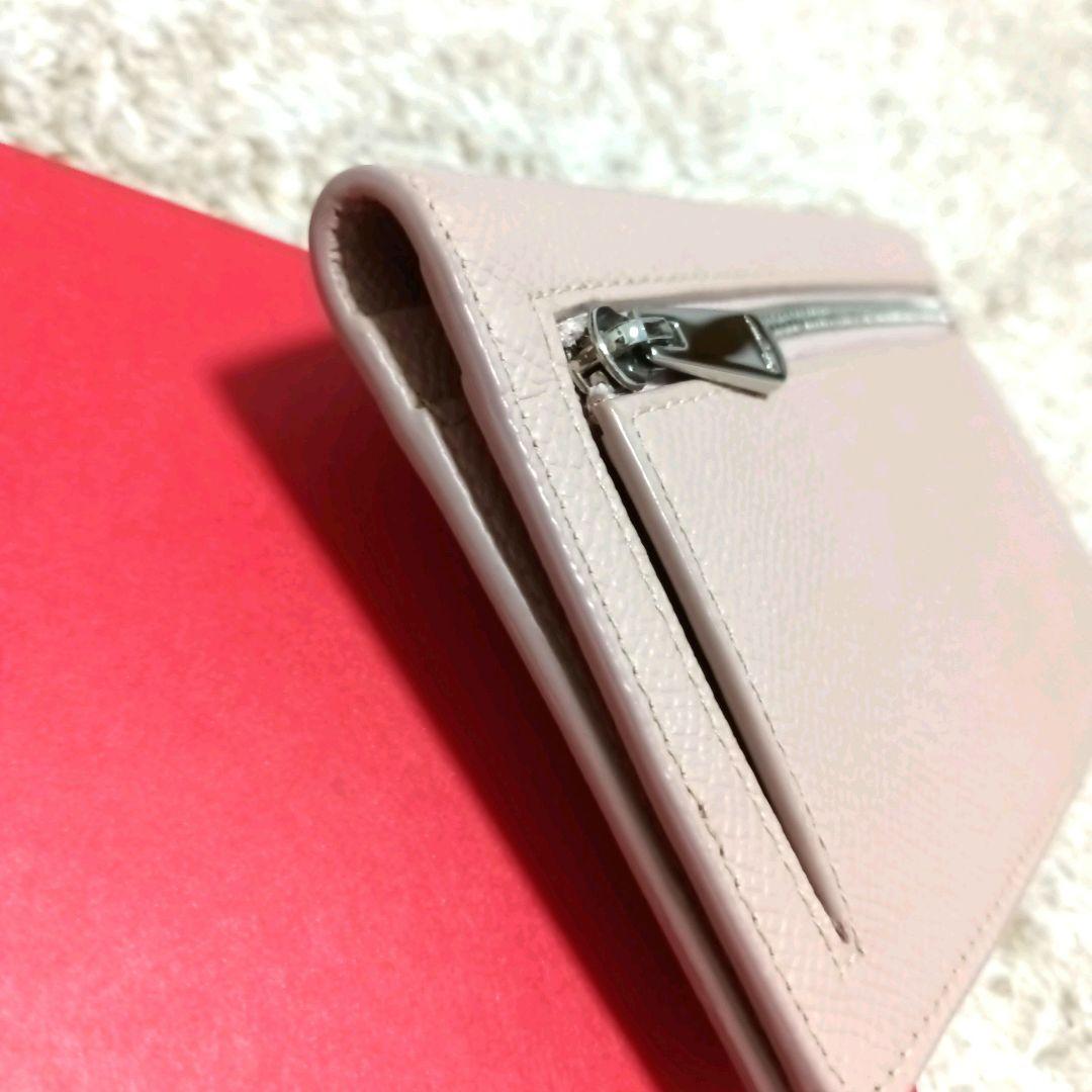 【人気】【未使用品】フェラガモ　ガンチーニ　カードウォレット　長財布