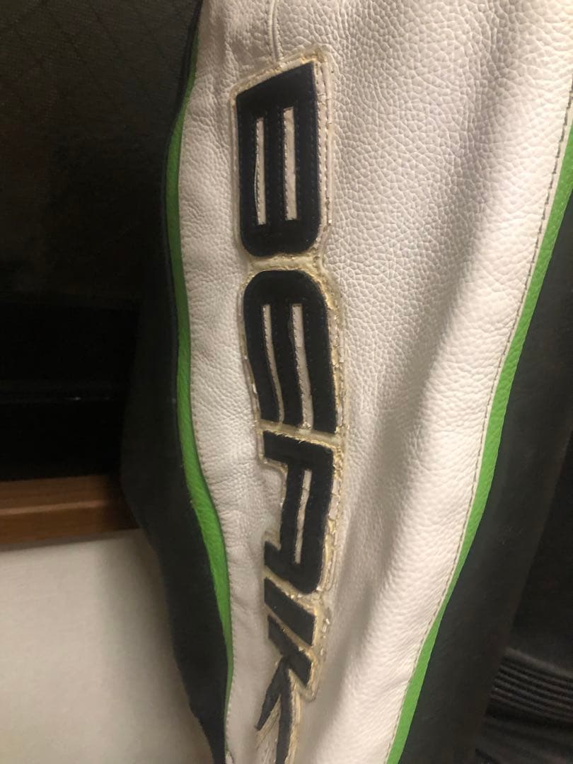 レーシングスーツ　54サイズ　ベリック