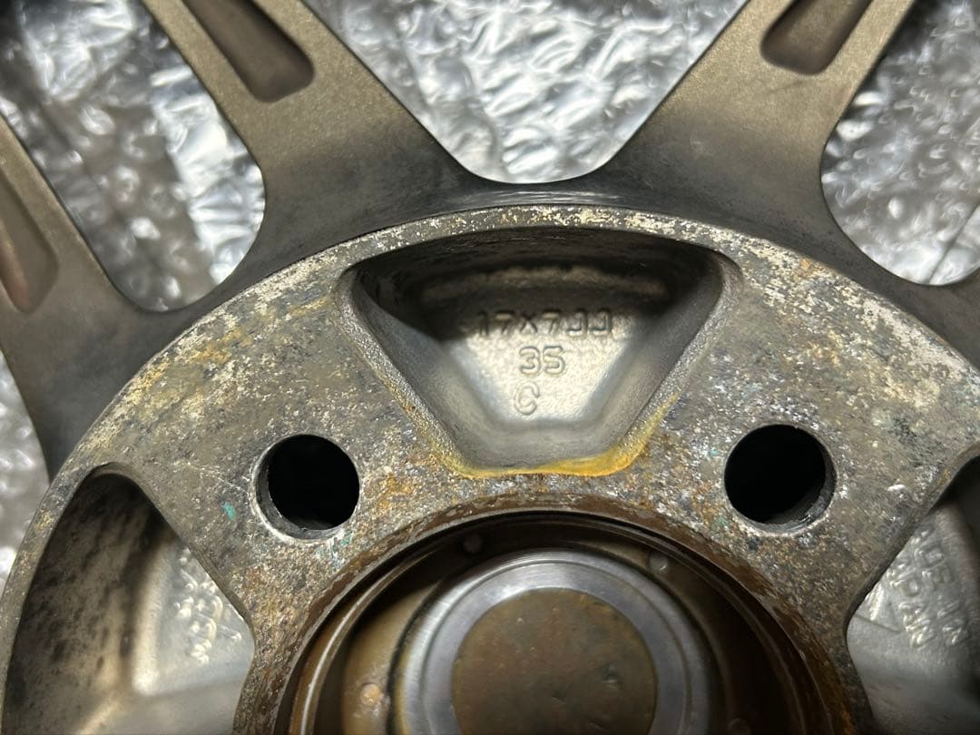 AVS モデル5 17×7J +35 PCD100ブレンボ 対応 4本セット