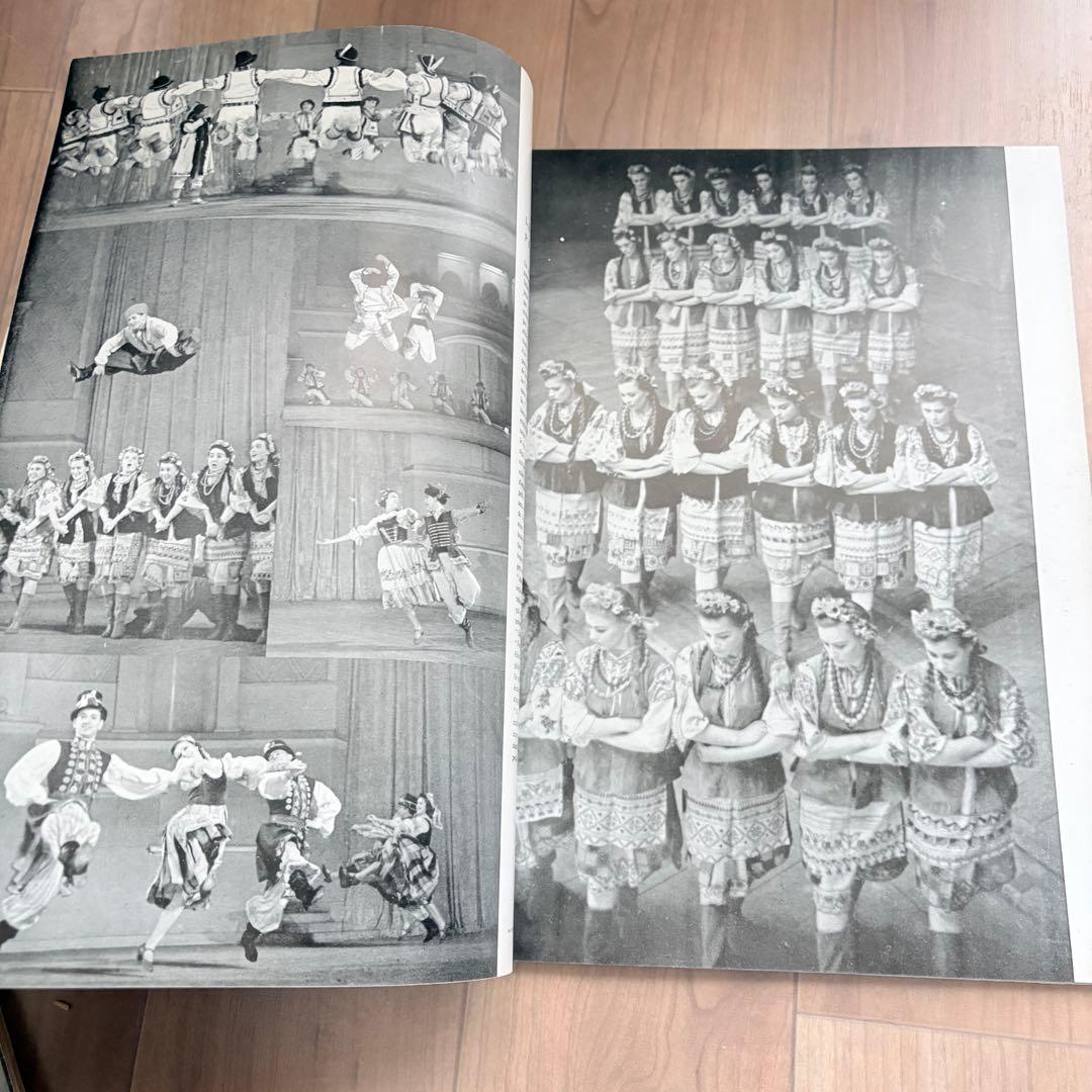 【洋書・レア】ヴィンテージ Vogue 1947年7月号