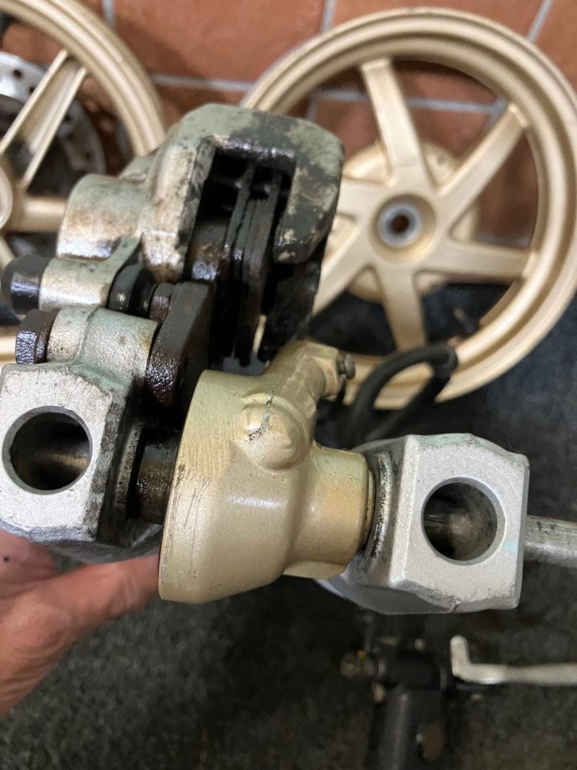 ライブディオZXフロントディスク　ホイール前後