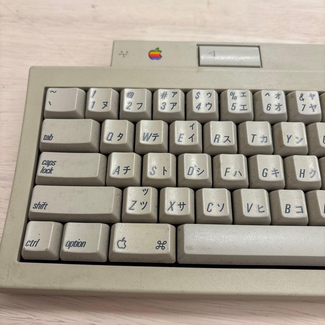 Macintosh Classic 収納バック＋キーボード　写真がすべて！現状渡