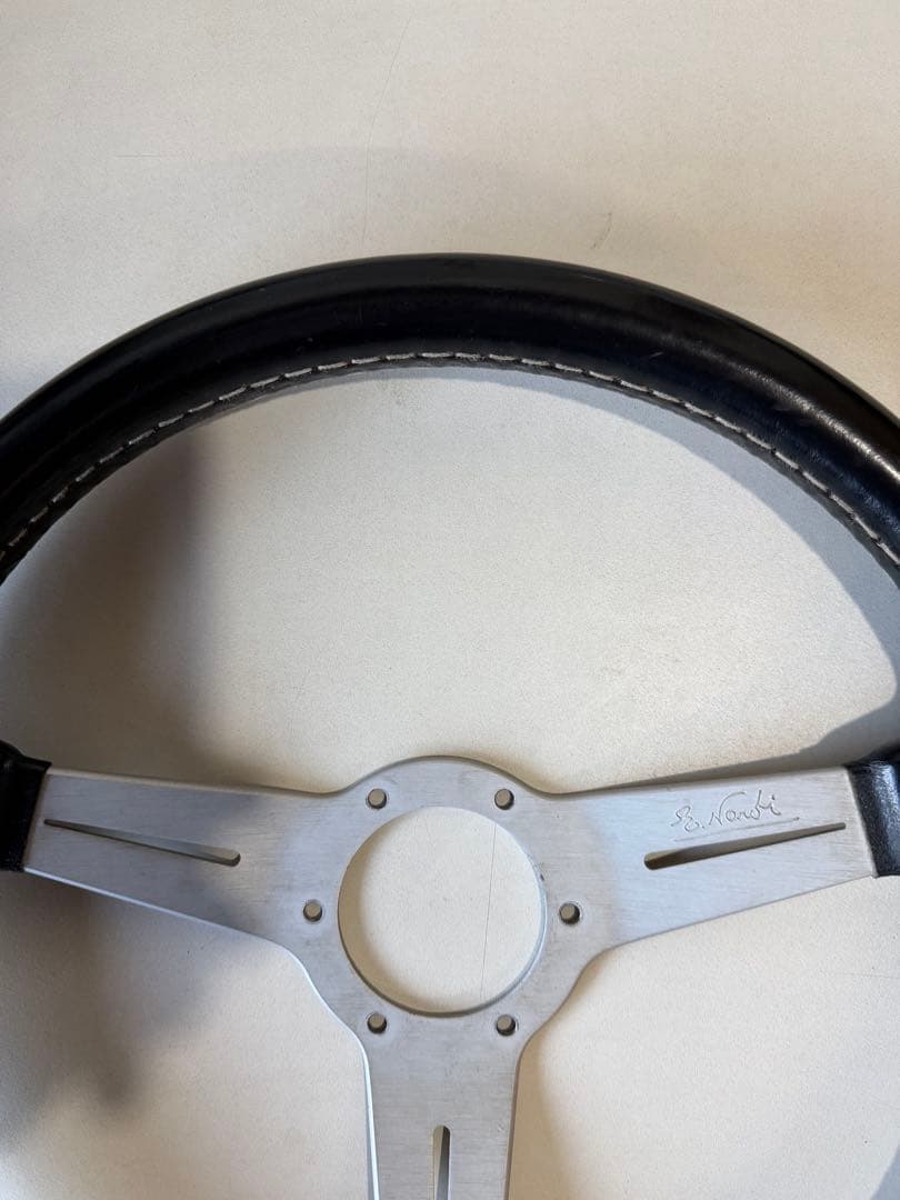 ナルディクラシック BC4556 シルバー レザーステアリング ホーンボタン