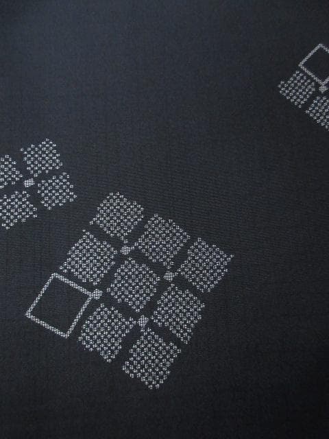 未着用に近い！本場縞大島＊本場大島紬＊黒＊飛び柄＊訪問着＊１６４ｃｍ＊裄６５