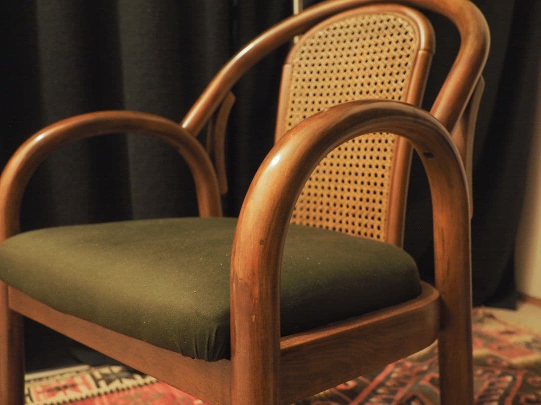 【値引中】“karimoku”アームラタンチェアA