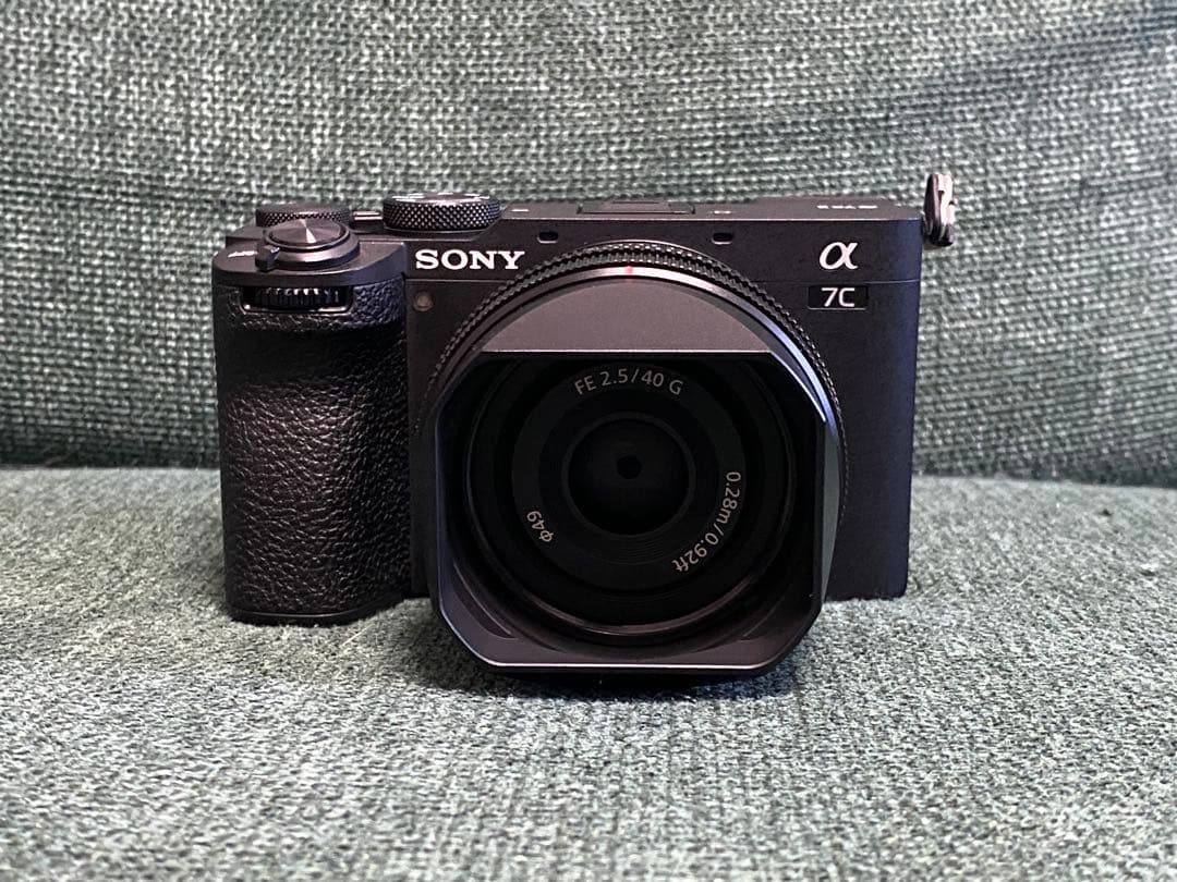 SONY 40mm F2.5 Gレンズ【スクエアフード付き】