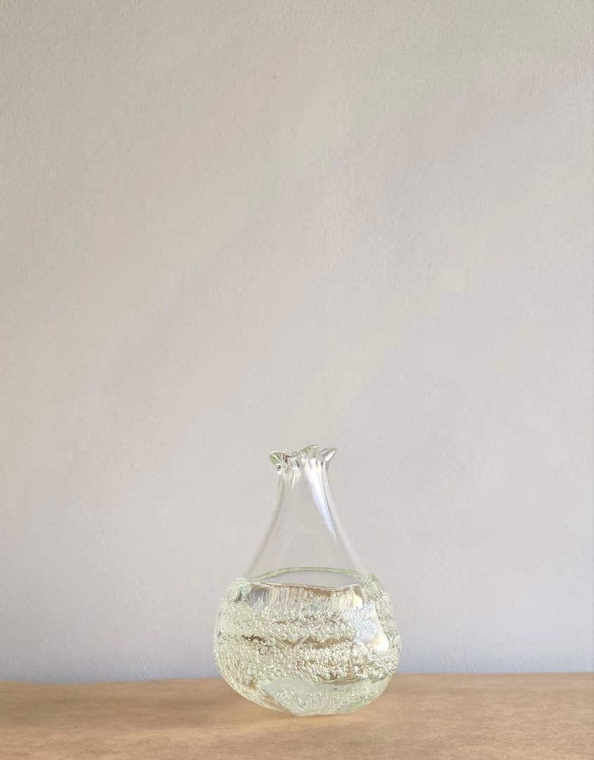＊新品未使用＊　泡入りガラスの一輪挿し　ガラス作家