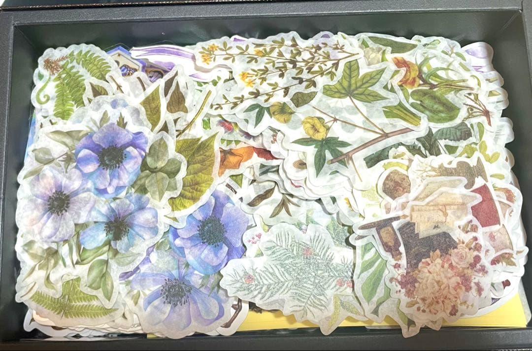 【大量】コラージュ素材 まとめ売り 整理　最後の箱！