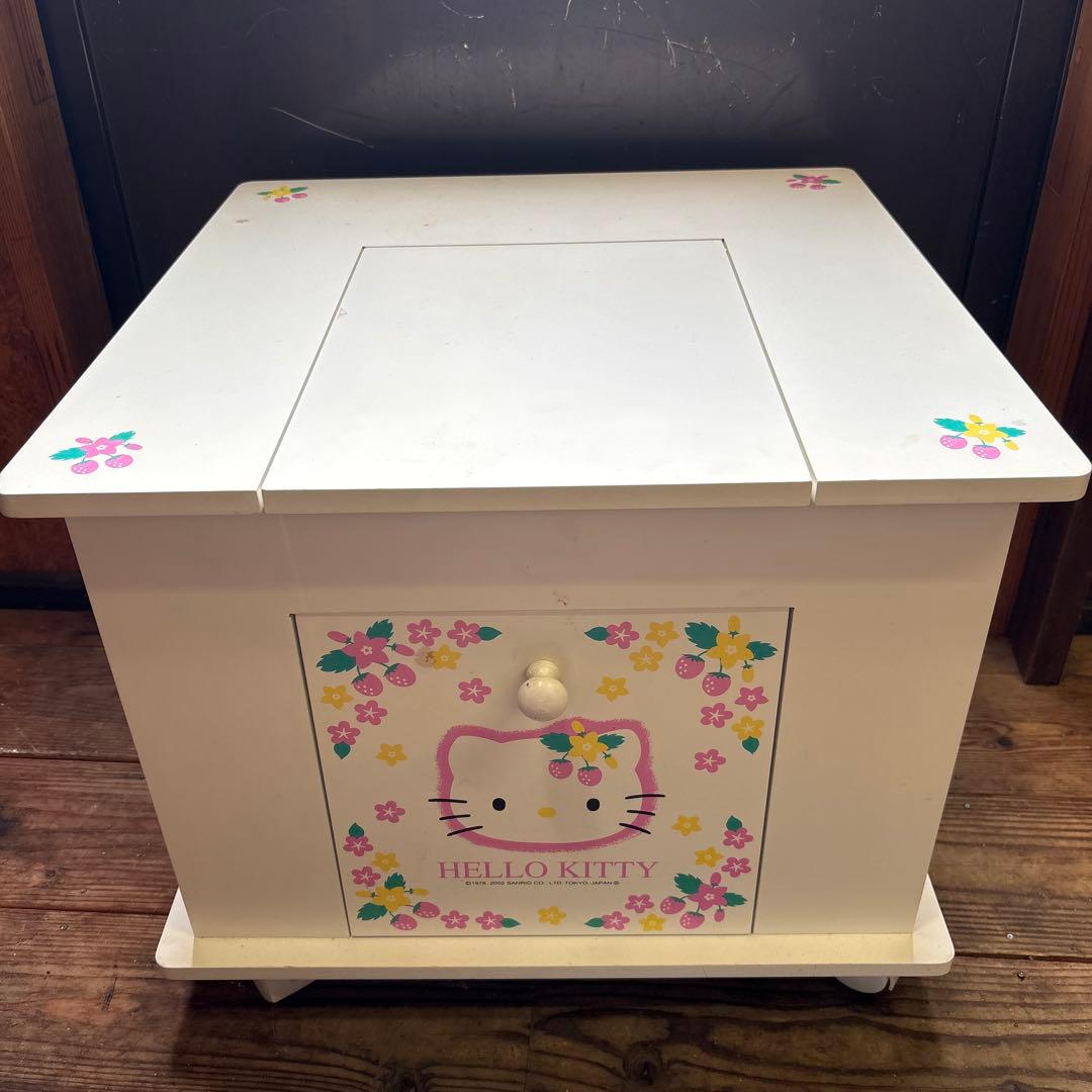 昭和レトロ　サンリオ　ハローキティ　ドレッサー　メイクボックス　机　キャスター付
