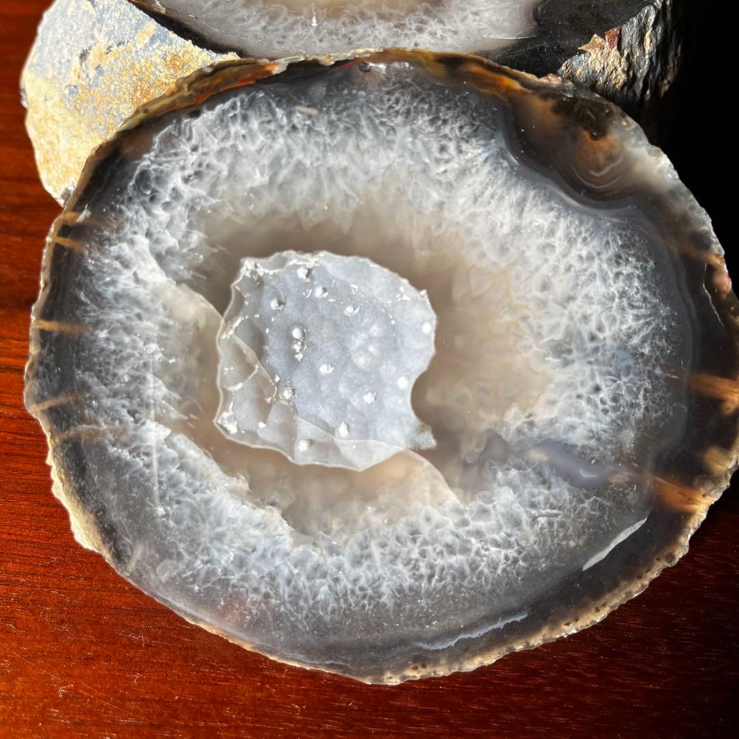 天然石　トレジャーメノウ　重量1.９kg 　幅約155mm