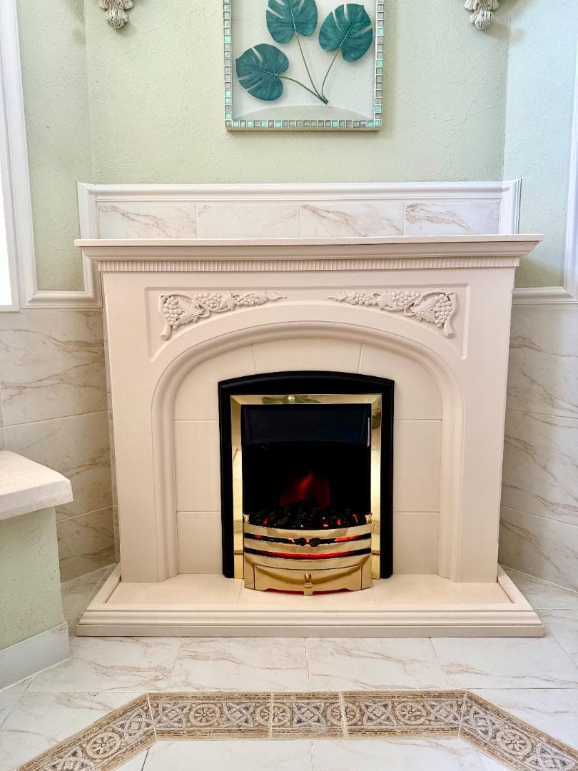 1点限り【美品】マントルピース 電気暖炉 擬似炎ヒーター付 石炭＆交換ランプ付