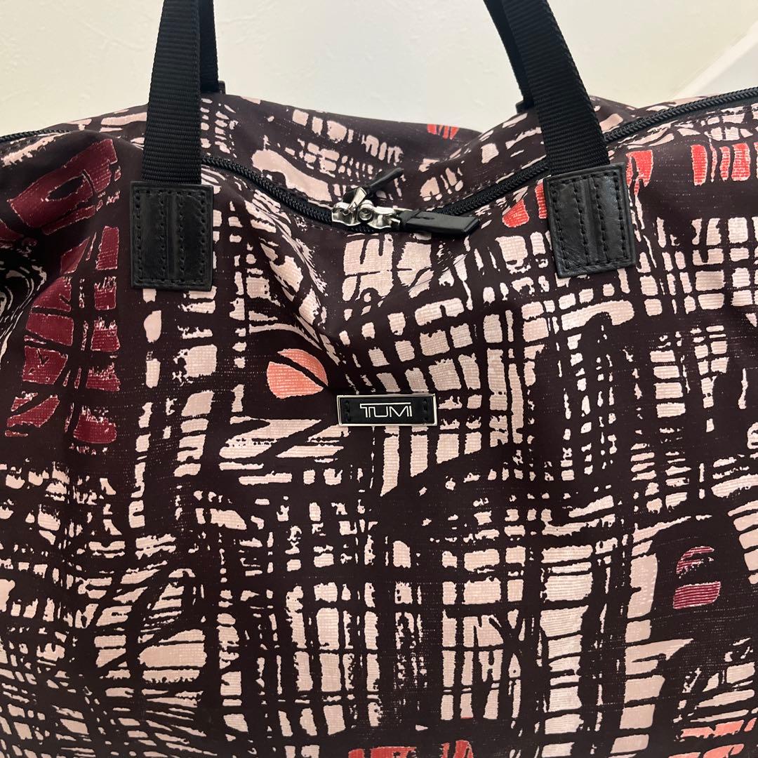 used・TUMI折畳みボストンバッグ・背にループ付き